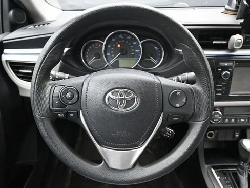 Used 2014 Toyota Corolla LE FWD image 14