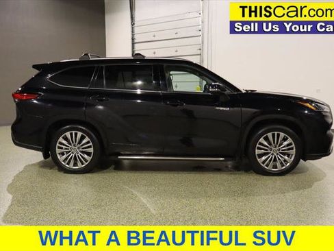 Used 2021 Toyota Highlander Platinum FWD image 9