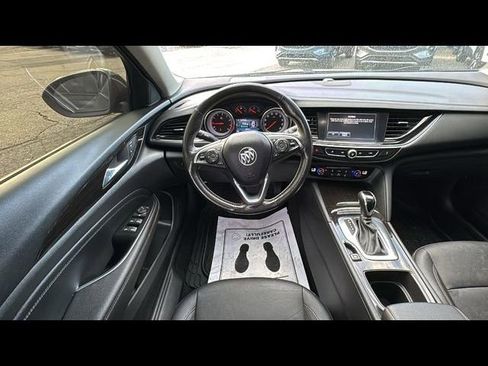 Used 2018 Buick Regal Essence FWD image 14