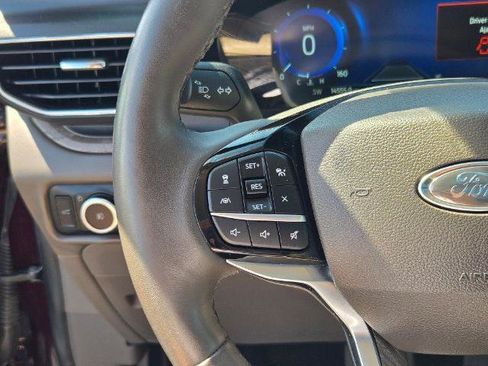Certified 2023 Ford Explorer Platinum w/ Technology Package AWD/4WD image 38