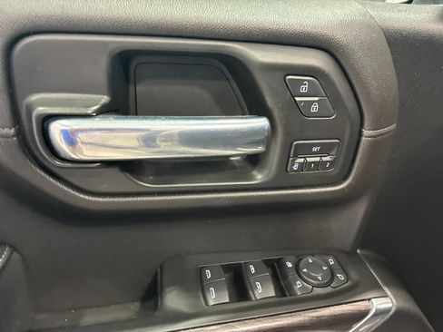 Used 2021 Chevrolet Silverado 1500 LTZ AWD/4WD image 19