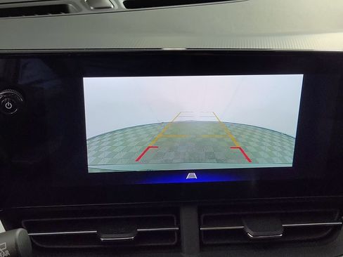 New 2026 Chevrolet Trax RS w/ Sunroof Package image 18