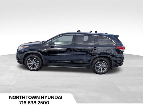 Used 2019 Toyota Highlander XLE image 13