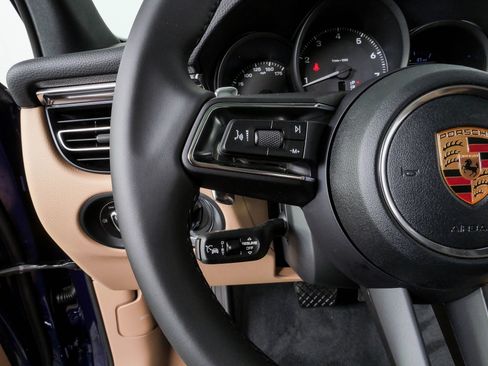 New 2026 Porsche Macan AWD/4WD image 10