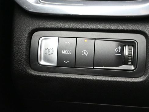 Used 2025 GMC Acadia Elevation FWD image 16