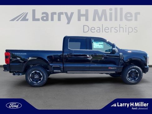 New 2025 Ford F350 Platinum w/ Tremor Off-Road Package image 6