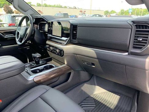 Certified 2025 Chevrolet Silverado 1500 LT Trail Boss w/ Convenience Package II AWD/4WD image 30