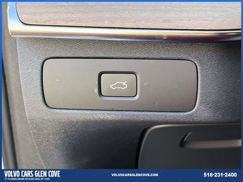 Used 2026 Volvo XC90 B6 Plus w/ Protection Package Premier image 21