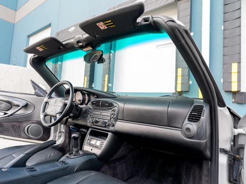 Used 1999 Porsche Boxster RWD image 42