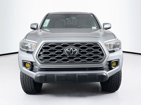Used 2020 Toyota Tacoma TRD Off-Road w/ Technology Package AWD/4WD image 7