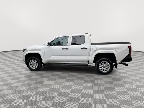 Used 2024 Toyota Tacoma SR RWD image 32