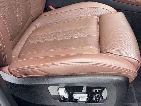 Used 2022 BMW X5 M50i w/ Dynamic Handling Package image 45