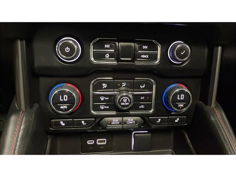 Used 2023 Chevrolet Suburban RST w/ Luxury Package AWD/4WD image 14