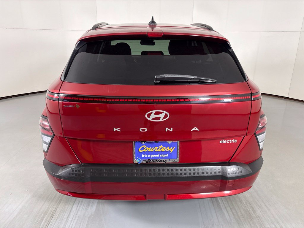 Used 2025 Hyundai Kona SEL FWD image 7