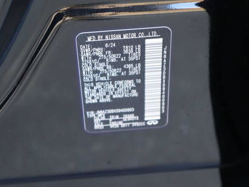 Used 2025 INFINITI QX80 Sensory AWD/4WD image 32