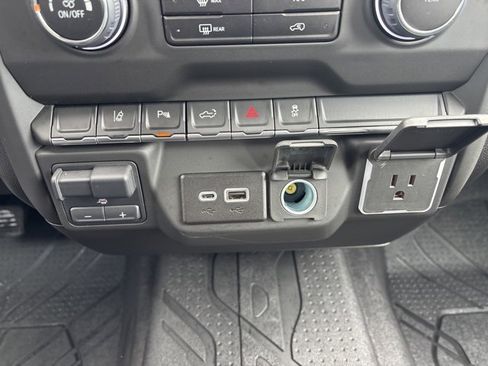 Used 2025 Chevrolet Silverado 2500 W/T w/ WT/CX Safety Package image 47