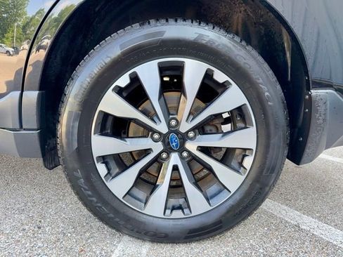 Used 2017 Subaru Outback 3.6R Limited AWD/4WD image 32