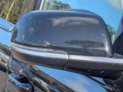 Used 2024 Jeep Wagoneer L Series II w/ Flexible Seating Group image 12