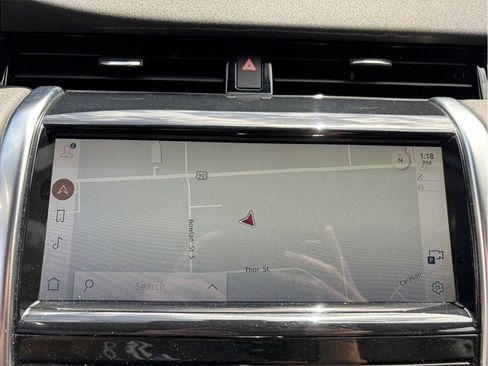 Used 2021 Land Rover Discovery Sport SE image 32