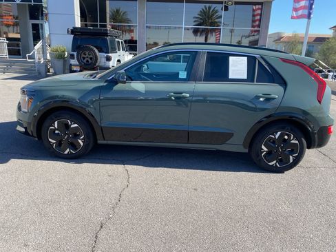 Used 2025 Kia Niro Wind FWD image 9