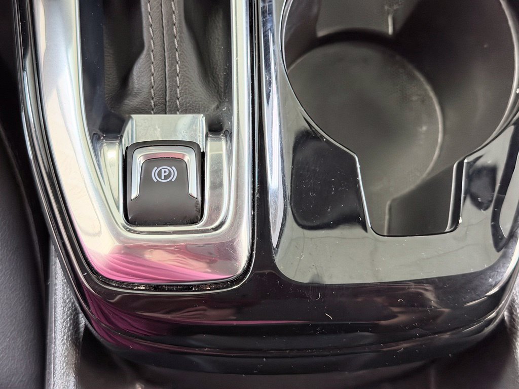 Used 2025 Chevrolet Trax LT w/ Driver Confidence Package FWD image 40