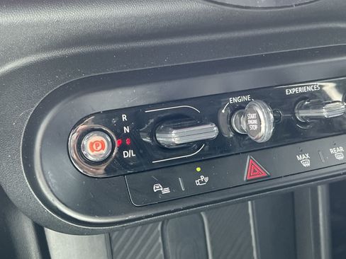 Used 2025 MINI Cooper S FWD image 23