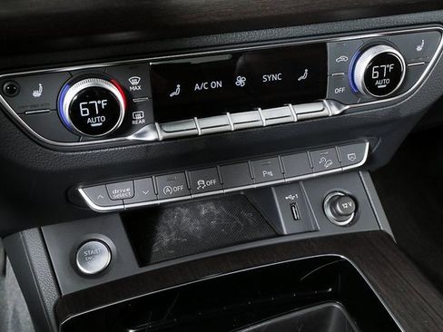 Used 2023 Audi Q5 2.0T Premium w/ Convenience Package image 15