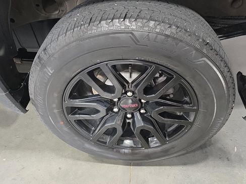 Used 2023 GMC Sierra 1500 Elevation image 22