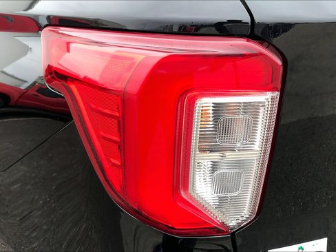 Used 2021 Ford Explorer XLT AWD/4WD image 28