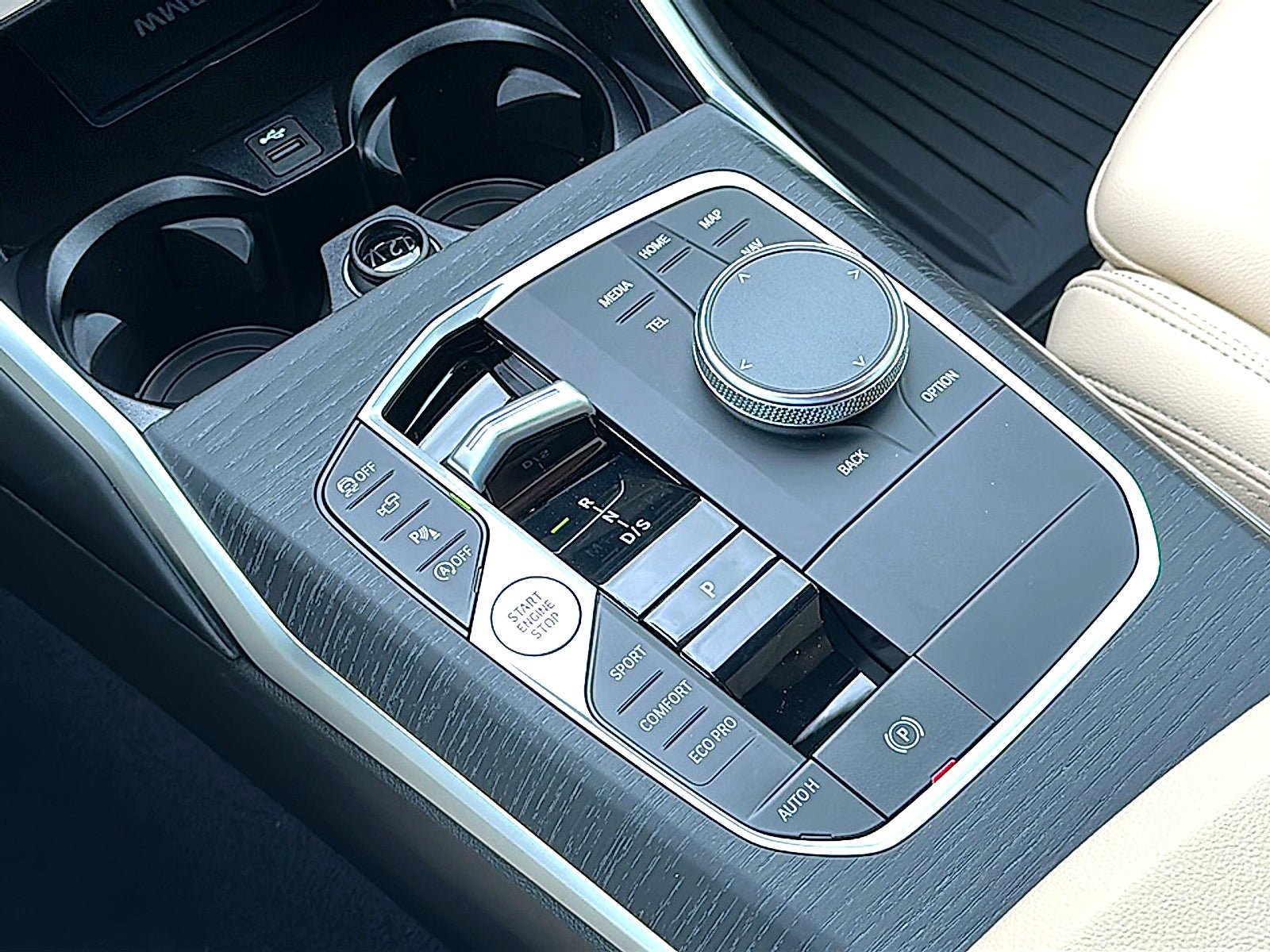 New 2026 BMW 330i Sedan w/ Premium Package RWD image 26