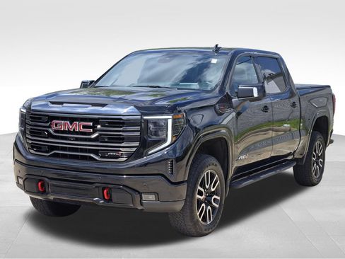 Used 2023 GMC Sierra 1500 AT4 w/ Technology Package AWD/4WD image 3