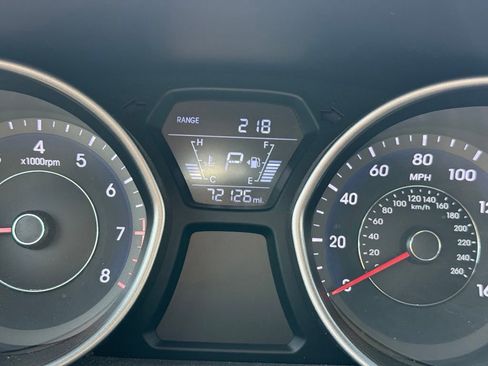 Used 2014 Hyundai Elantra Limited w/ Option Group 03 FWD image 24