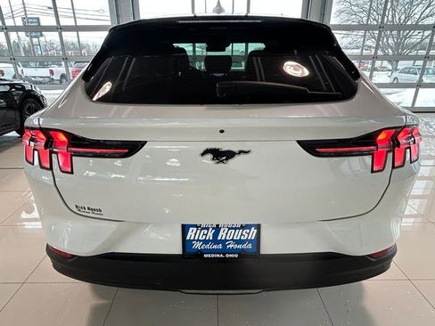 Used 2022 Ford Mustang Mach-E Select image 9