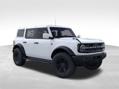 New 2026 Ford Bronco Outer Banks w/ Sasquatch Package AWD/4WD image 7