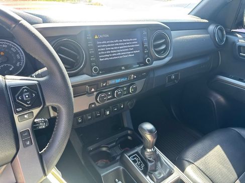 Used 2022 Toyota Tacoma TRD Sport w/ TRD Premium Sport Package RWD image 14