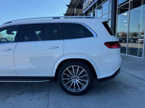 New 2026 Mercedes-Benz GLS 450 4MATIC image 4