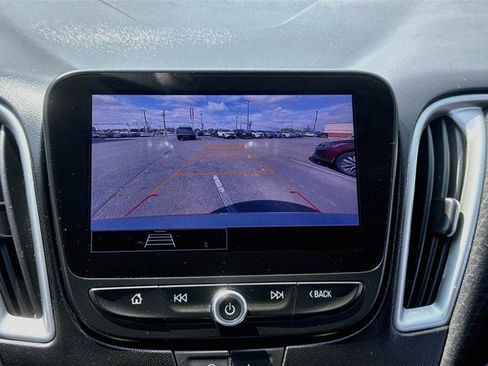 Used 2023 Chevrolet Malibu LT FWD image 11