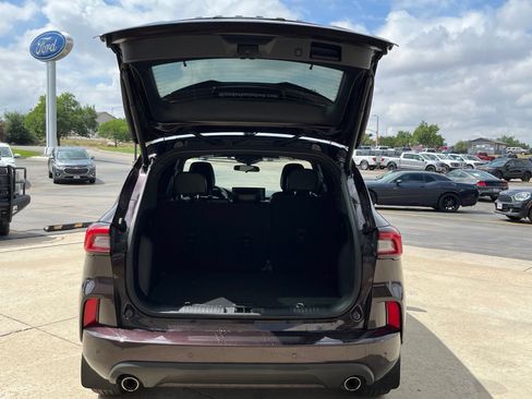 Used 2023 Ford Escape ST-Line w/ Equipment Group 301A FWD image 7