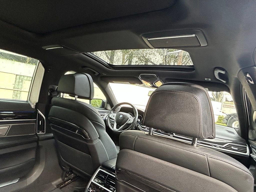 Used 2019 BMW 740i w/ Executive Package RWD image 36