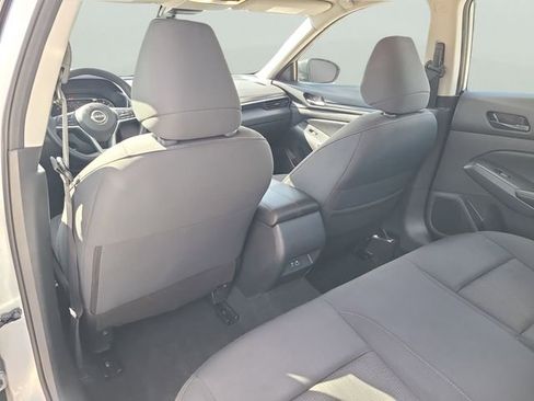 Used 2024 Nissan Altima 2.5 SV FWD image 15