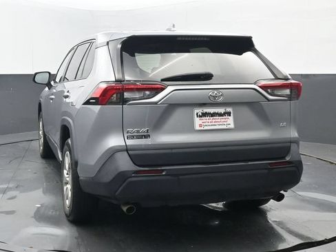 Used 2023 Toyota RAV4 LE FWD image 4