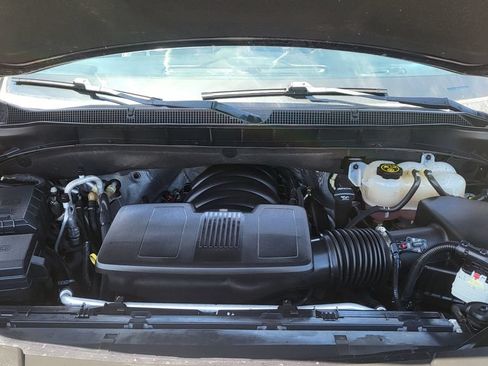 Used 2023 Chevrolet Suburban Premier AWD/4WD image 41