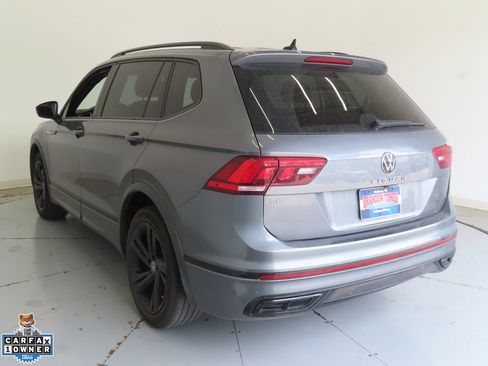 Used 2023 Volkswagen Tiguan SE R-Line FWD image 3