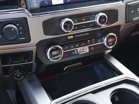 Used 2022 Ford F250 King Ranch w/ King Ranch Ultimate Package AWD/4WD image 24