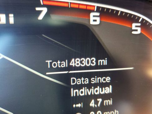 Used 2020 BMW X5 M50i w/ Premium Package image 26