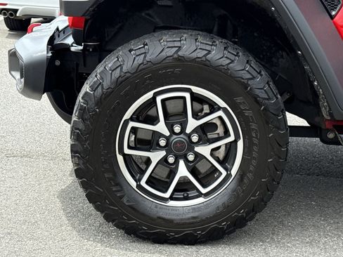 Used 2024 Jeep Wrangler Unlimited Rubicon AWD/4WD image 20
