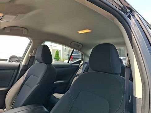 Used 2025 Nissan Sentra S FWD image 14