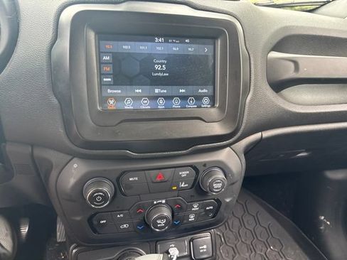Used 2021 Jeep Renegade Sport w/ Sport Appearance Group AWD/4WD image 34
