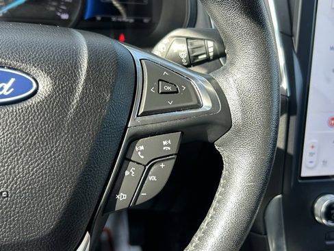 Used 2022 Ford Edge Titanium image 22