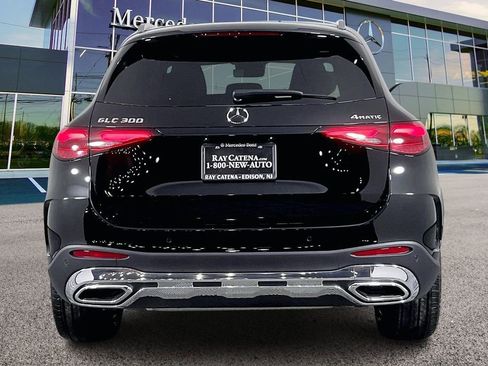 Used 2026 Mercedes-Benz GLC 300 4MATIC image 4